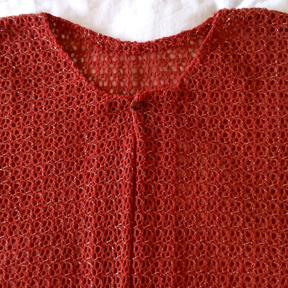 NWOT. Lightweight Knitted Fabric shrug with sparkling. - Picture 3 of 5